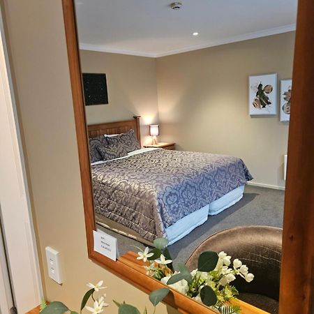 Misty Peaks Guesthouse Fox Glacier Luaran gambar